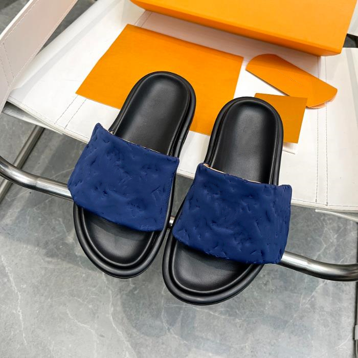 2023 Luxury Slippers Sandals Women Pool Pillow Comfort Embossed Mules Sliders men womens Designer Slides Copper Pink Khaki Fuchsia Deep Blue beach sandal, Lightgreen
2023 Luxury Slippers Sandals Women Pool Pillow Comfort Embossed Mules Sliders men womens Designer Slides Copper Pink Khaki Fuchsia Deep Blue beach sandal, Lightgreen