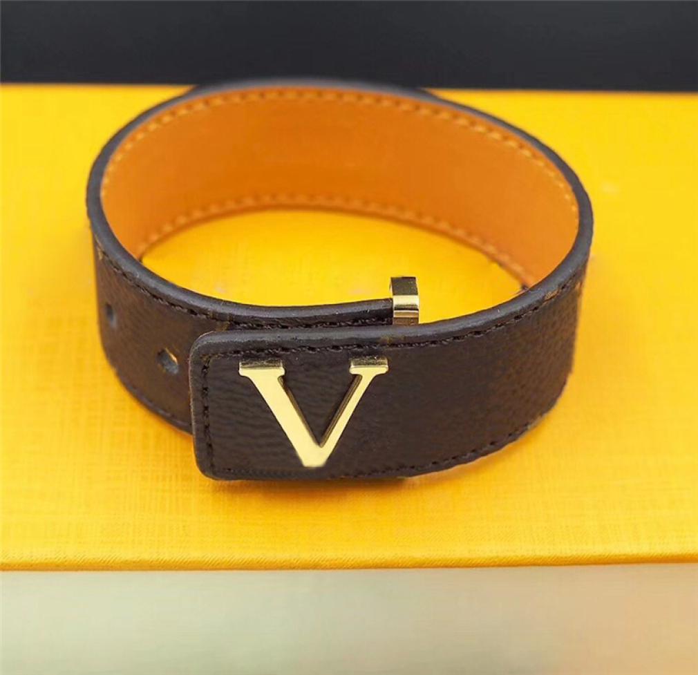 Dropship Fashion Classic Brown PU Leather Bracelet with Metal Logo In Gift Retail Box Stock SL08