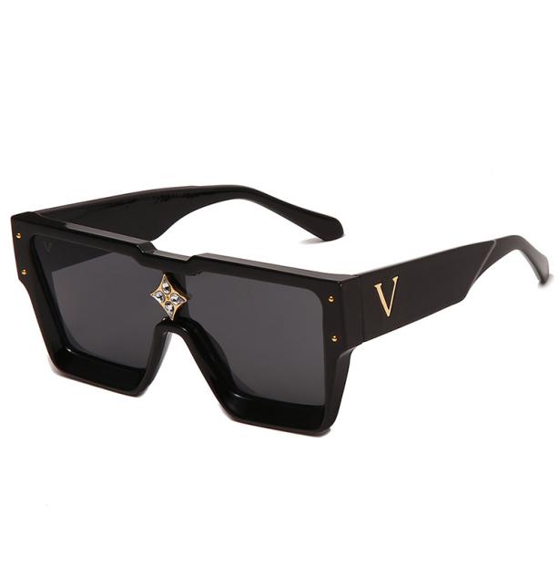 Black Cyclone Mask Sunglasses Fashion Couple Designer Sunglasses For Women Mens NEW Original Packaging with Box Label3266053
Black Cyclone Mask Sunglasses Fashion Couple Designer Sunglasses For Women Mens NEW Original Packaging with Box Label3266053