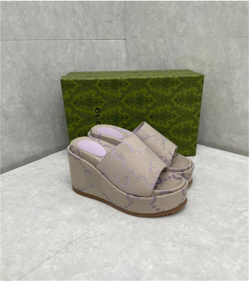 Beach Luxury slipper ladies Multicolor platform sandal lambskin style Flat Slides Designer Sandals fashion summer casual slippers Top Qualitysize 35-43, Color 3
Beach Luxury slipper ladies Multicolor platform sandal lambskin style Flat Slides Designer Sandals fashion summer casual slippers Top Qualitysize 35-43, Color 3