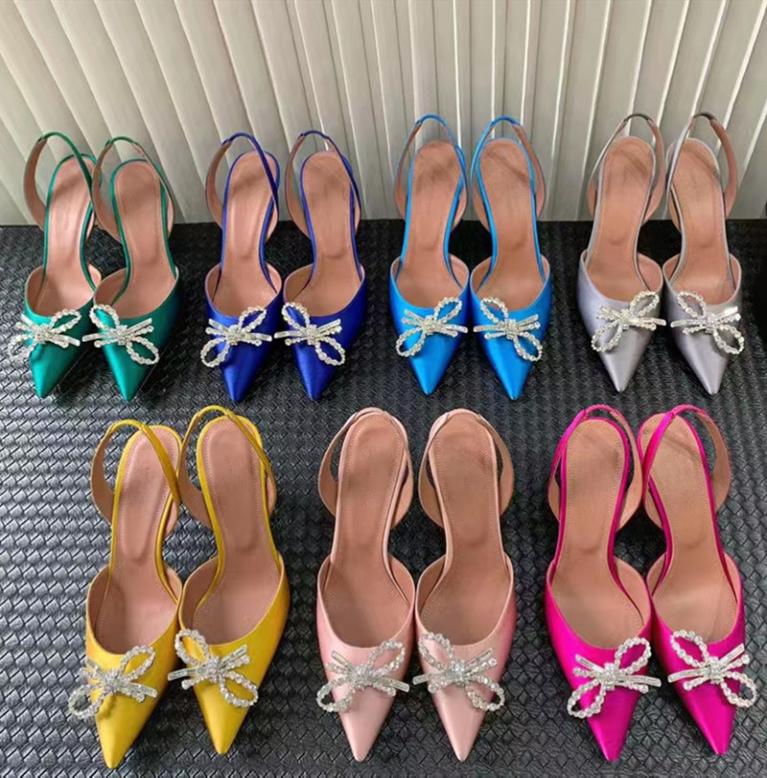 Amina muaddi Begum CrystalEmbellished buckle stain Pumps shoes spool Heels sandals women039s Luxury Designers Dress shoe Eveni4741038, Champagne
Amina muaddi Begum CrystalEmbellished buckle stain Pumps shoes spool Heels sandals women039s Luxury Designers Dress shoe Eveni4741038, Champagne