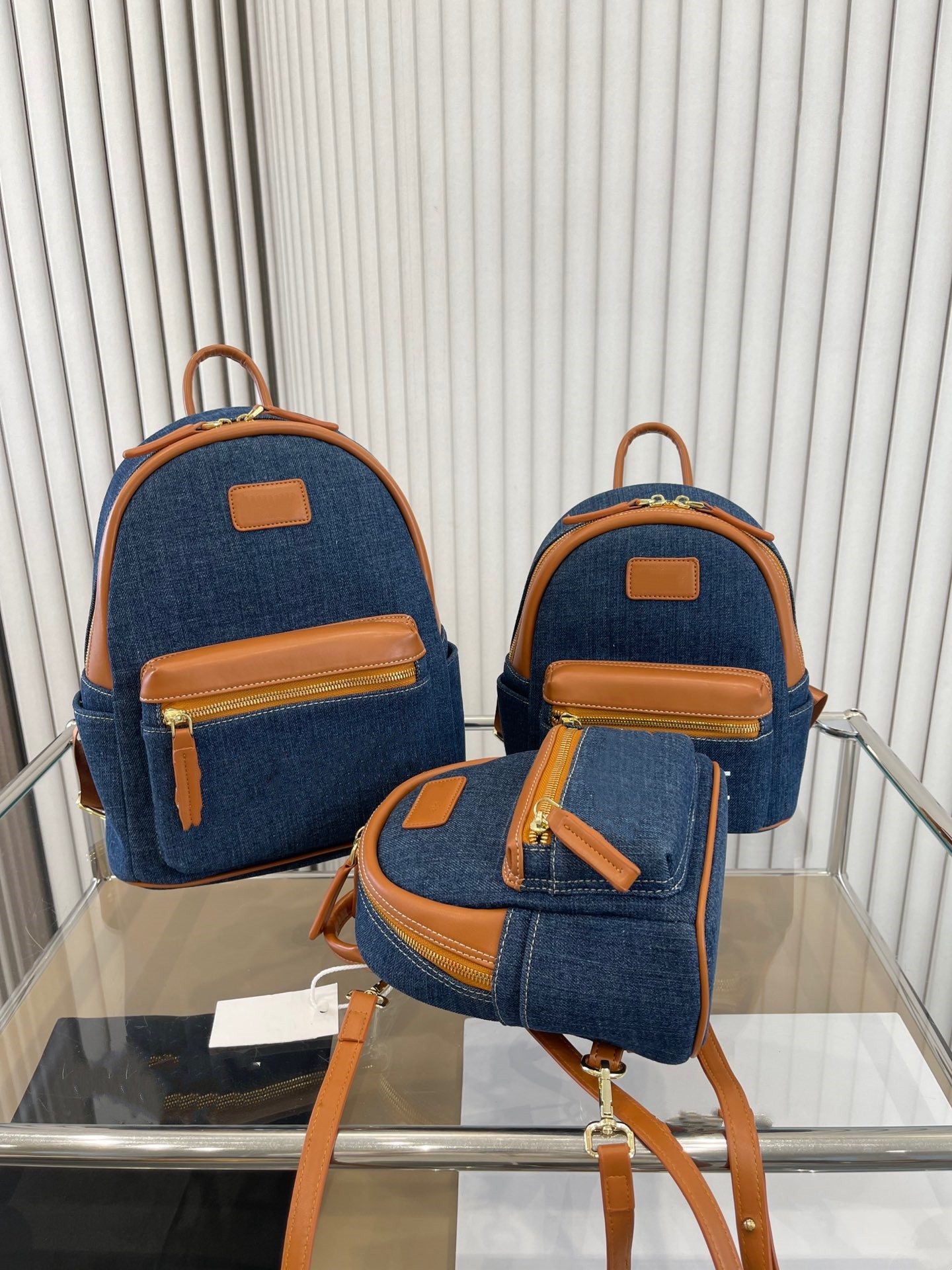 Brand backpack two-color stitching denim bag leisure bag travel bag men's bag women's bag large capacity simple bag, Customize
Brand backpack two-color stitching denim bag leisure bag travel bag men's bag women's bag large capacity simple bag, Customize