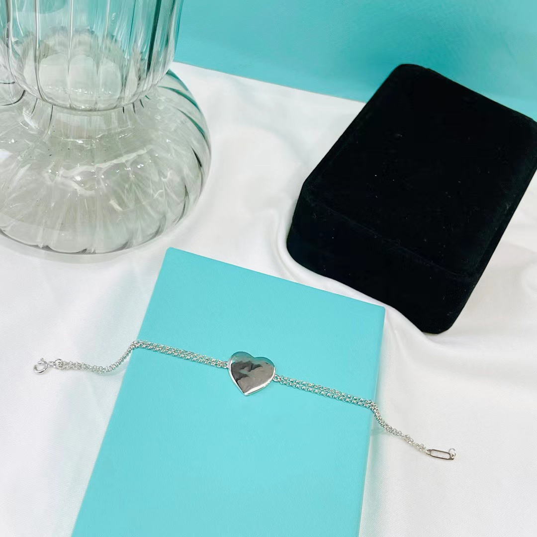 Fashion Love Bracelet Women's Rose Gold Silver Women's Bracelet Titanium Steel Screwdriver Diamond Luxury Designer Jewelry Women's Men's Bracelet With Original Box 31
Fashion Love Bracelet Women's Rose Gold Silver Women's Bracelet Titanium Steel Screwdriver Diamond Luxury Designer Jewelry Women's Men's Bracelet With Original Box 31