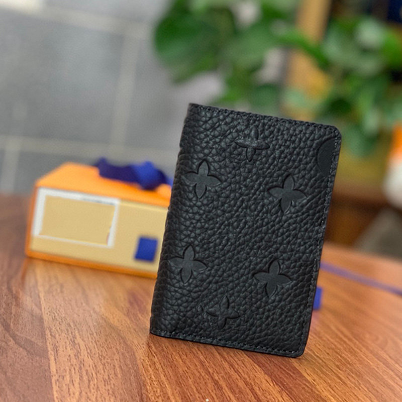 M69044 Designer bag Mens vintage money clip Classic embossing purse Mens multifunctional leather bag Card pack, Black
M69044 Designer bag Mens vintage money clip Classic embossing purse Mens multifunctional leather bag Card pack, Black