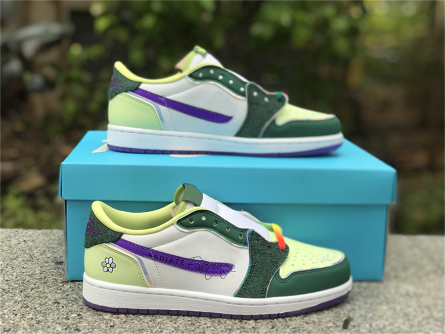 Basketball Shoes 1 1s Low Og Doernbecher Gorge Green Court Purple White Barely Volt Sail Sports Sneakers Original