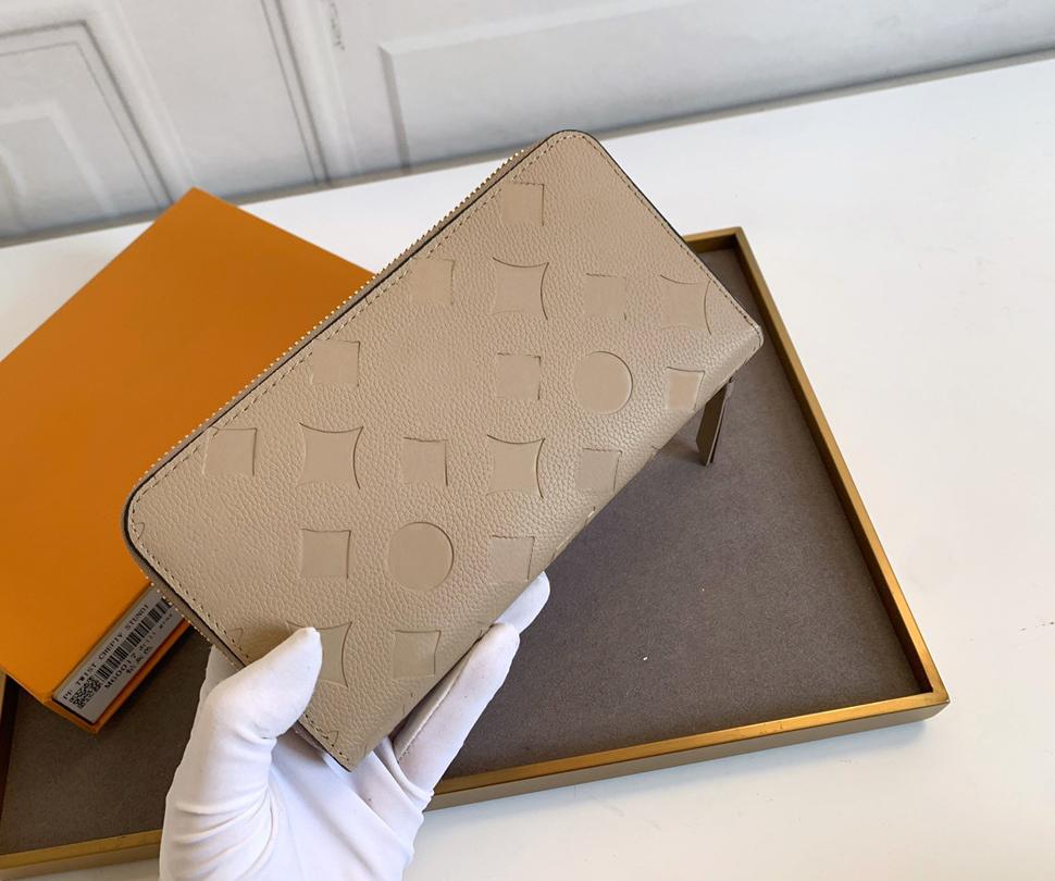 Zippy WALLET Men Women Zipper long Wallet Embossed Coin Purse Card Holder Clutch With Box Dust bag
Zippy WALLET Men Women Zipper long Wallet Embossed Coin Purse Card Holder Clutch With Box Dust bag