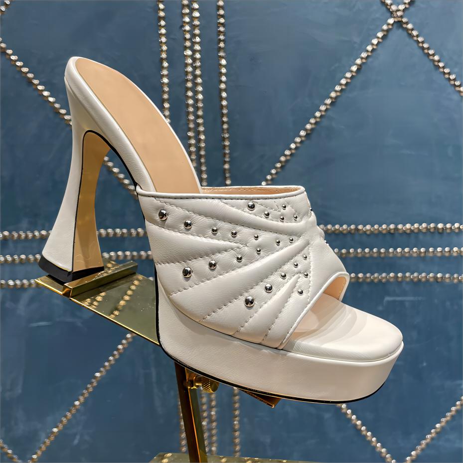 Womens High Heeled Platform Stud Slide Sandals Luxurys Designer Genuine Leather Spool Heel White Black Green Gold Pink Silver Top Quality Shoes