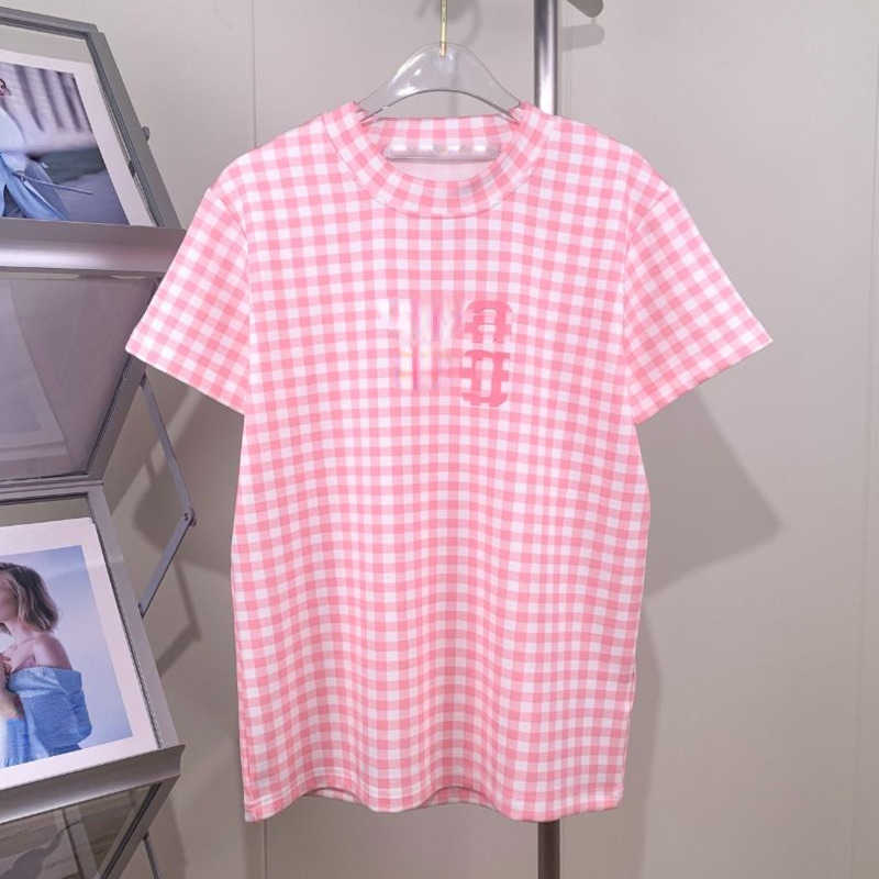Womens sweatshirt designer t shirt Aw pink plaid shirt summer new arrival short sleeve tshirt Pure cotton luxury clothing casual t-shirt
Womens sweatshirt designer t shirt Aw pink plaid shirt summer new arrival short sleeve tshirt Pure cotton luxury clothing casual t-shirt
