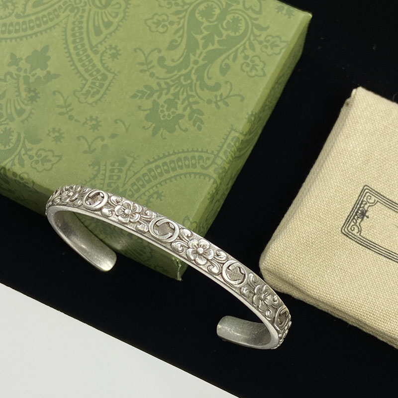 Famous Flower Bangle Bracelets Men Women Retro Silver Wristband Cuff Bracelet Jewelry High Quality Wedding Party Lovers Gift 
Famous Flower Bangle Bracelets Men Women Retro Silver Wristband Cuff Bracelet Jewelry High Quality Wedding Party Lovers Gift