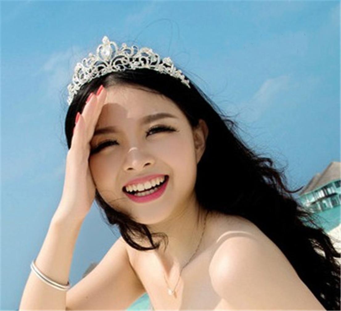 Headpieces hair tiaras in stock diamond rhinestone wedding crown hair band tiara bridal prom evening jewelry4609574
Headpieces hair tiaras in stock diamond rhinestone wedding crown hair band tiara bridal prom evening jewelry4609574