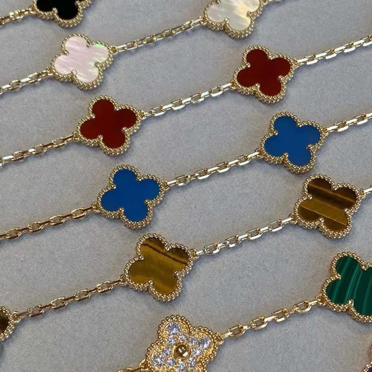 luxury bracelet van clover bracelet for men bracelets designer for women bracelet designer jewelry bangle mens bracelet diamond bracelet men designer bracelet 01
luxury bracelet van clover bracelet for men bracelets designer for women bracelet designer jewelry bangle mens bracelet diamond bracelet men designer bracelet 01