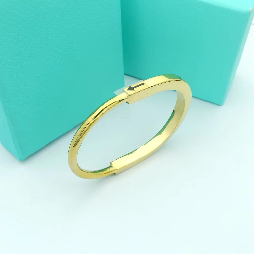 Fashion Love Bracelet Women's Rose Gold Silver Women's Bracelet Titanium Steel Screwdriver Diamond Luxury Designer Jewelry Women's Men's Bracelet With Original Box 78
Fashion Love Bracelet Women's Rose Gold Silver Women's Bracelet Titanium Steel Screwdriver Diamond Luxury Designer Jewelry Women's Men's Bracelet With Original Box 78