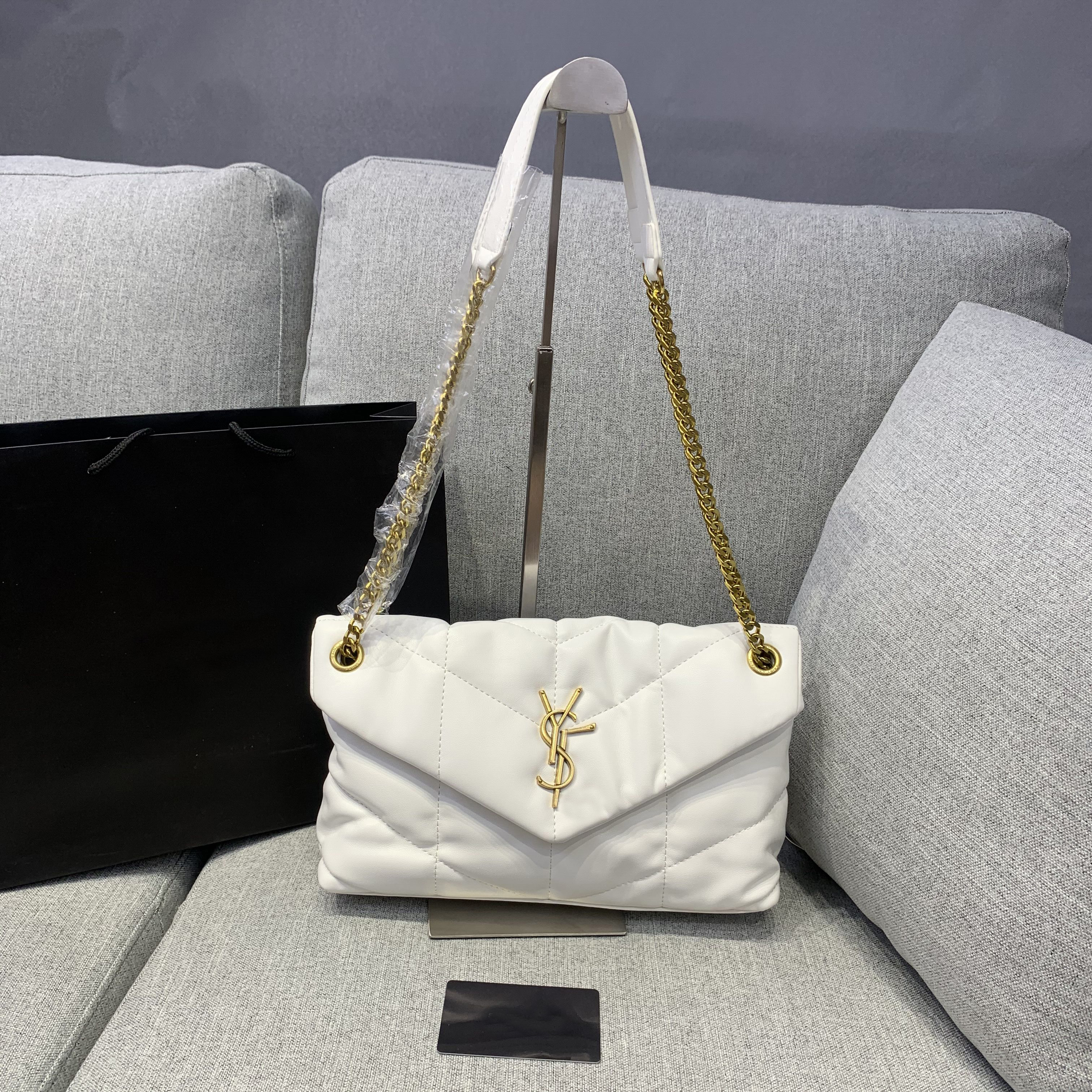 High Qualitys 5-color Luxury Designer Bags Women Bags Handbag Chain YSLs Bag Ladies Crossbody The Tote type Quilted Shoulder Purse Womens YSLity Handbags, Black;gold chain
High Qualitys 5-color Luxury Designer Bags Women Bags Handbag Chain YSLs Bag Ladies Crossbody The Tote type Quilted Shoulder Purse Womens YSLity Handbags, Black;gold chain