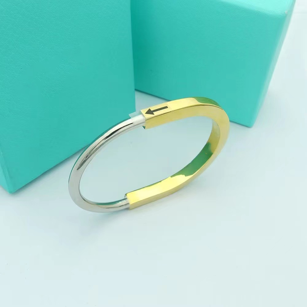 Fashion Love Bracelet Women's Rose Gold Silver Women's Bracelet Titanium Steel Screwdriver Diamond Luxury Designer Jewelry Women's Men's Bracelet With Original Box 79
Fashion Love Bracelet Women's Rose Gold Silver Women's Bracelet Titanium Steel Screwdriver Diamond Luxury Designer Jewelry Women's Men's Bracelet With Original Box 79