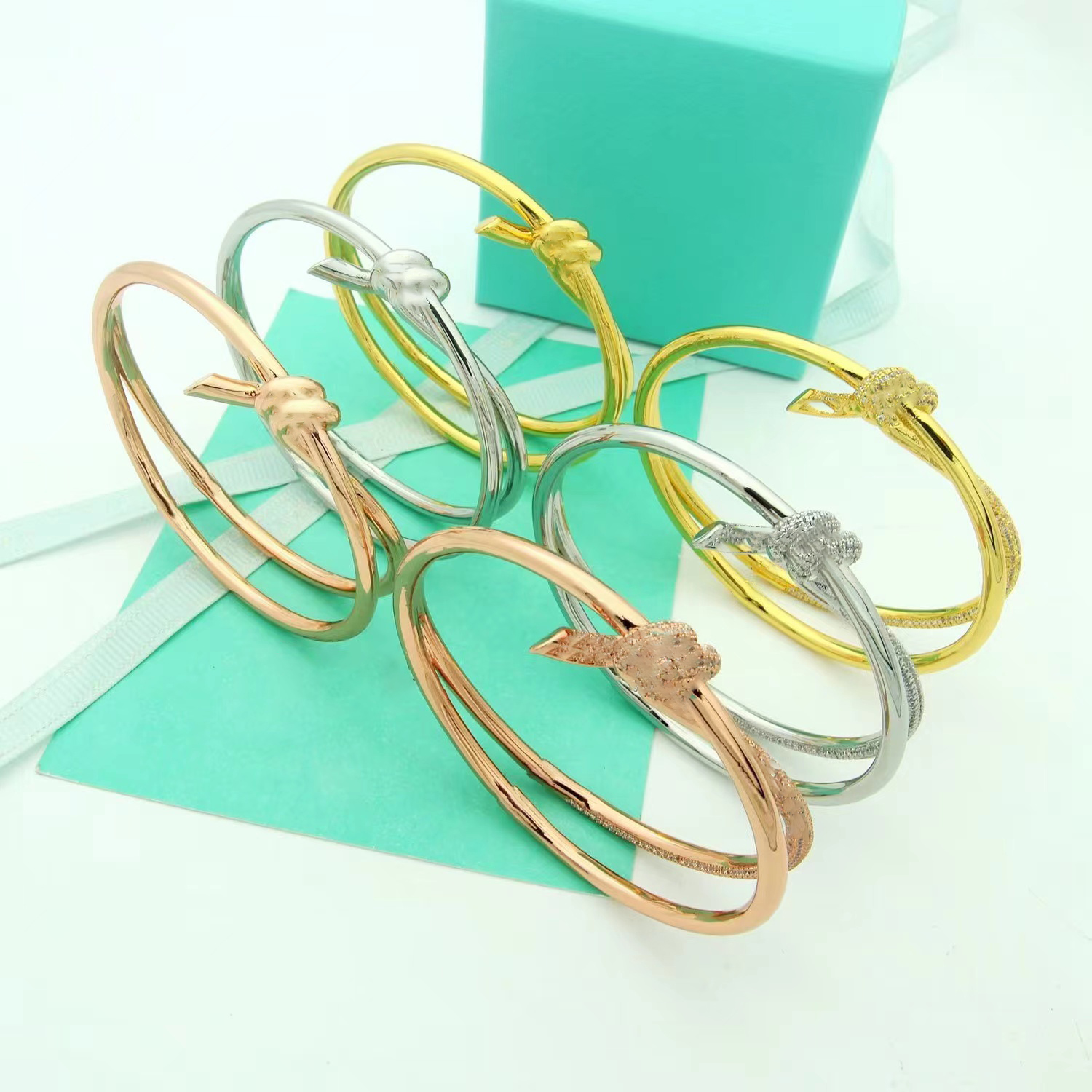 Fashion Love Bracelet Women's Rose Gold Silver Women's Bracelet Titanium Steel Screwdriver Diamond Luxury Designer Jewelry Women's Men's Bracelet With Original Box 10
Fashion Love Bracelet Women's Rose Gold Silver Women's Bracelet Titanium Steel Screwdriver Diamond Luxury Designer Jewelry Women's Men's Bracelet With Original Box 10