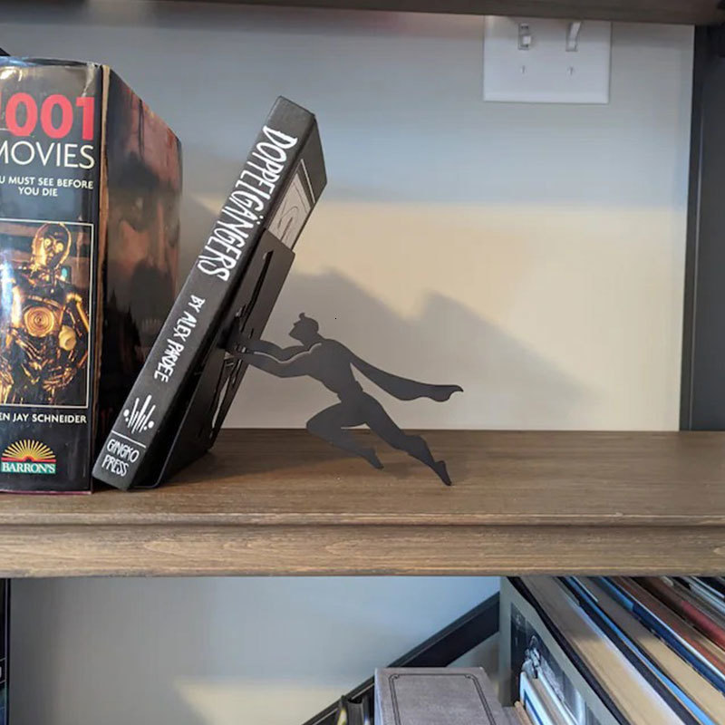 Other Home Decor Superhero Bookend Figurines Metal Bookshelf Desktop Ornament ation Crafts DC Superheros Statue Sculpture 230327