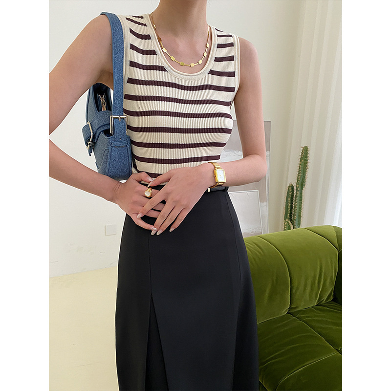 Camisoles Tanks U Neck Stripe Slim Knit Bottom Tank Tops Spring Summer Tops 230327