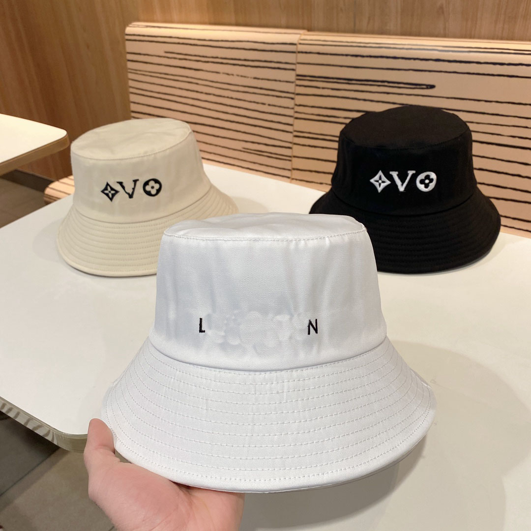 Luxurys Designer Wide Brim Hats Summer Beach Designer Letter Bucket Hats Men and Women PU Leather Fashion Couple Hat Print Casual, Black
Luxurys Designer Wide Brim Hats Summer Beach Designer Letter Bucket Hats Men and Women PU Leather Fashion Couple Hat Print Casual, Black