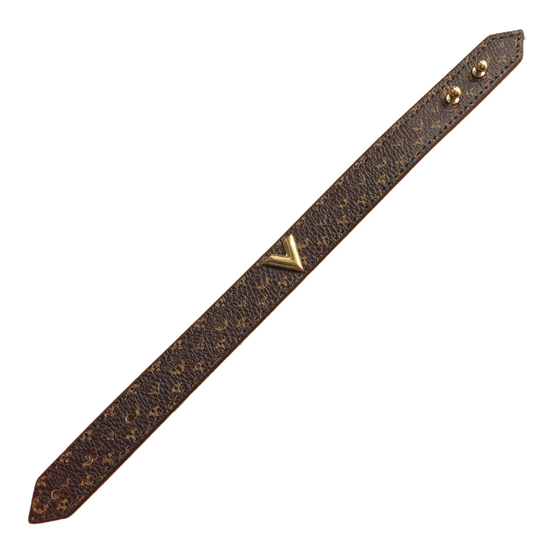 Designer Women Bangle Luxury Charm Bracelet Letter V 18K Gold 4 Leaf Grass Girl men Wedding Love Gift Fashion Brand Jewelry High sense Full Personality
Designer Women Bangle Luxury Charm Bracelet Letter V 18K Gold 4 Leaf Grass Girl men Wedding Love Gift Fashion Brand Jewelry High sense Full Personality