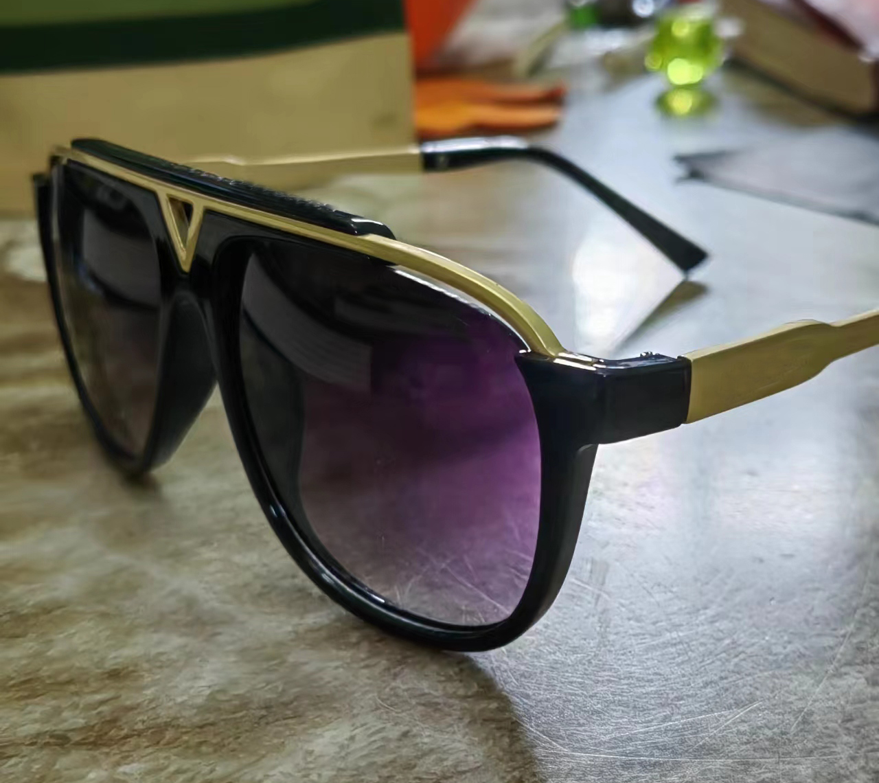summer man Fashion outdoor UV400 protection metal Sunglasses women driving eyeglasses unisex glasses cycling beach sunglasses goggle black
summer man Fashion outdoor UV400 protection metal Sunglasses women driving eyeglasses unisex glasses cycling beach sunglasses goggle black