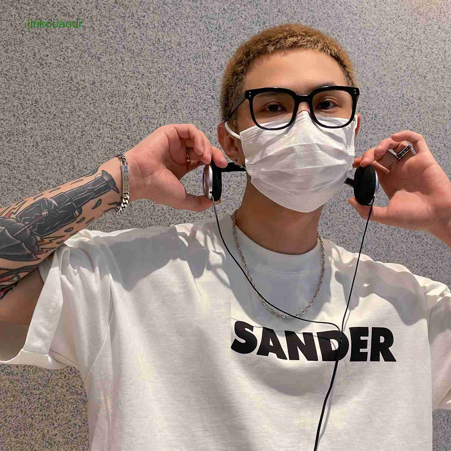 Jill Sanders 23ss Summer Small Beauty Fashion Ins Letter Minimal Loose Fit Men's and Women's Casual Short Sleeve t Shirt, White
Jill Sanders 23ss Summer Small Beauty Fashion Ins Letter Minimal Loose Fit Men's and Women's Casual Short Sleeve t Shirt, White