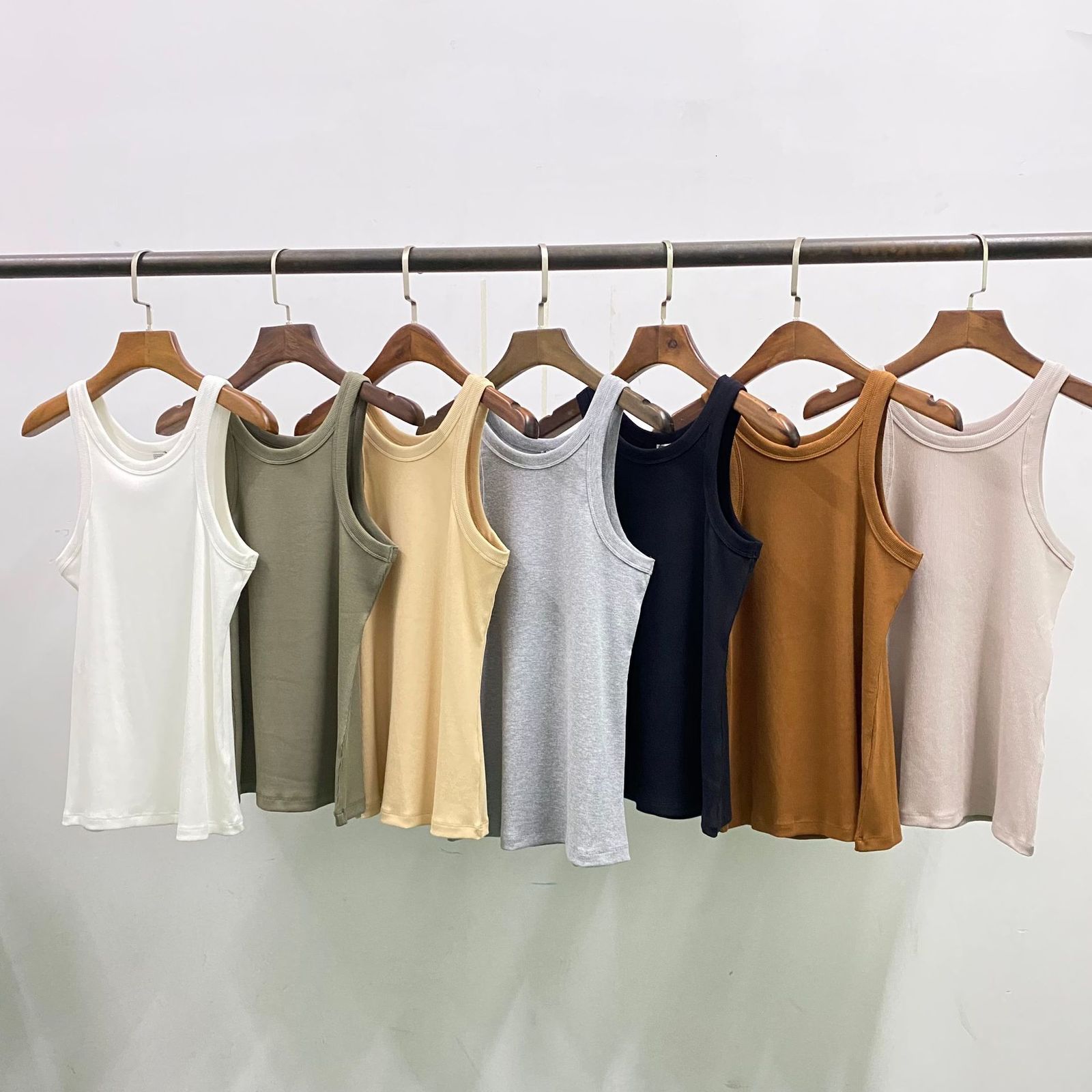 Camisoles Tanks Four Seasons Cotton Solid Color U-neck Vest Top Women 230327