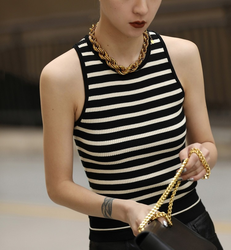 Camisoles Tanks ZCSMLL Classic and Fashionable Black White Stripes Show Thin Pit Strips Knitted Bottoming Vest Top Women's Spring Summer 230327