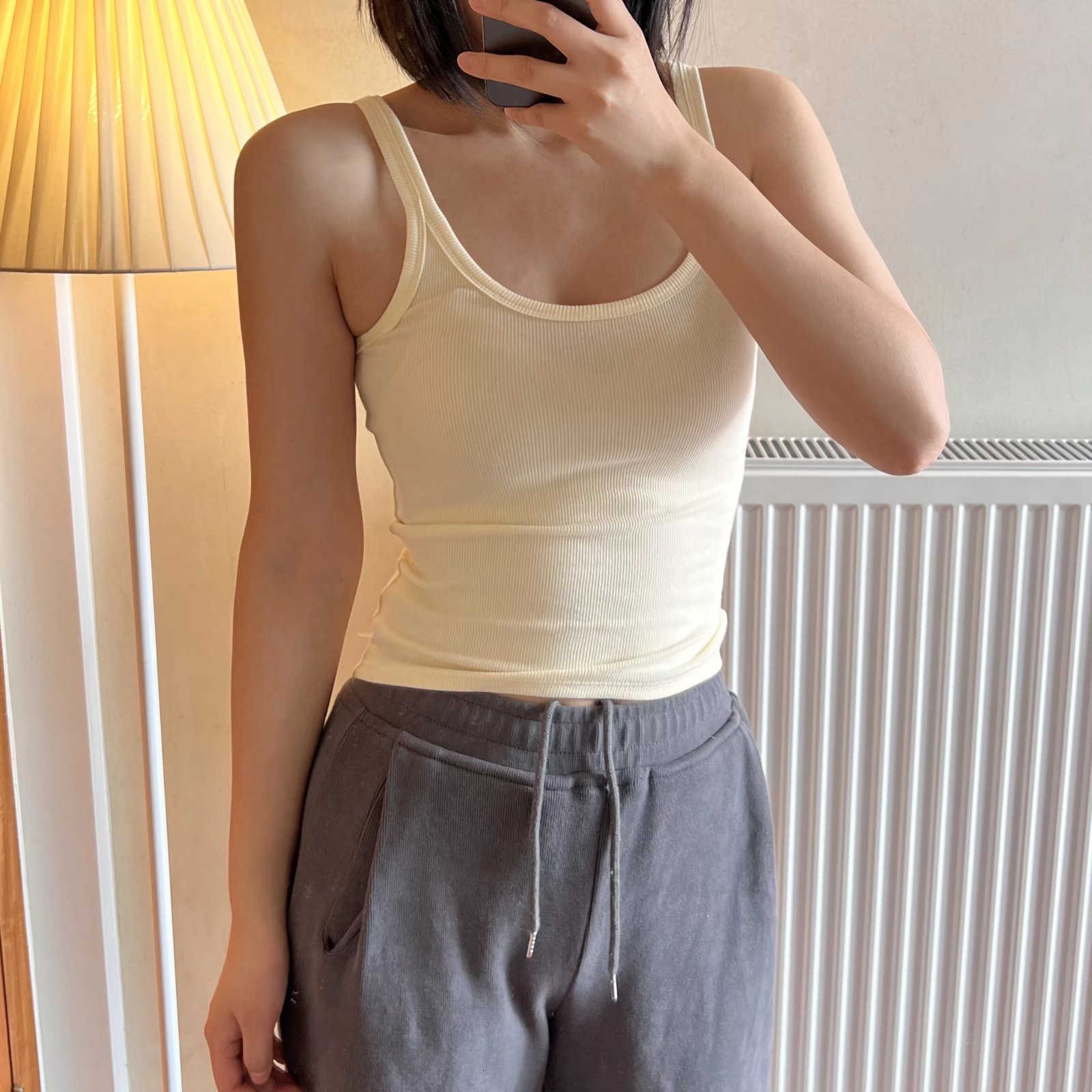 Camisoles Tanks Casual Women Soft Cotton O Neck Vest Summer Fashion Ladies High Street Sweet Vest Female Solid Color Short Sexy Top 230327