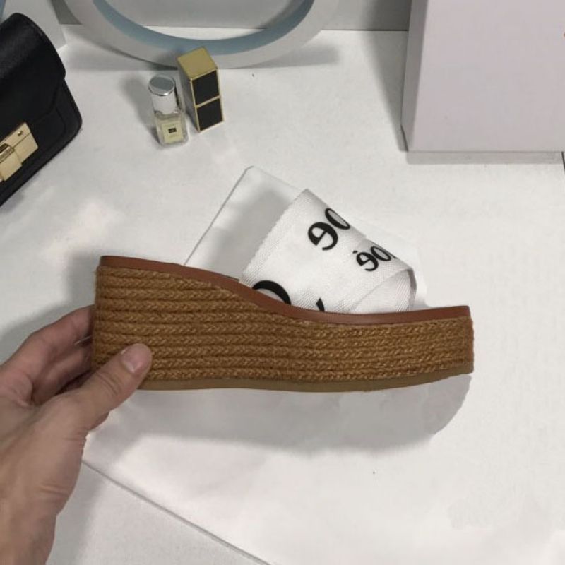 2023 Fashion slippers womens fashion embroidered canvas designer slides slip sandals on girls weave Canvas slipper platform slippers and dust bags 
2023 Fashion slippers womens fashion embroidered canvas designer slides slip sandals on girls weave Canvas slipper platform slippers and dust bags