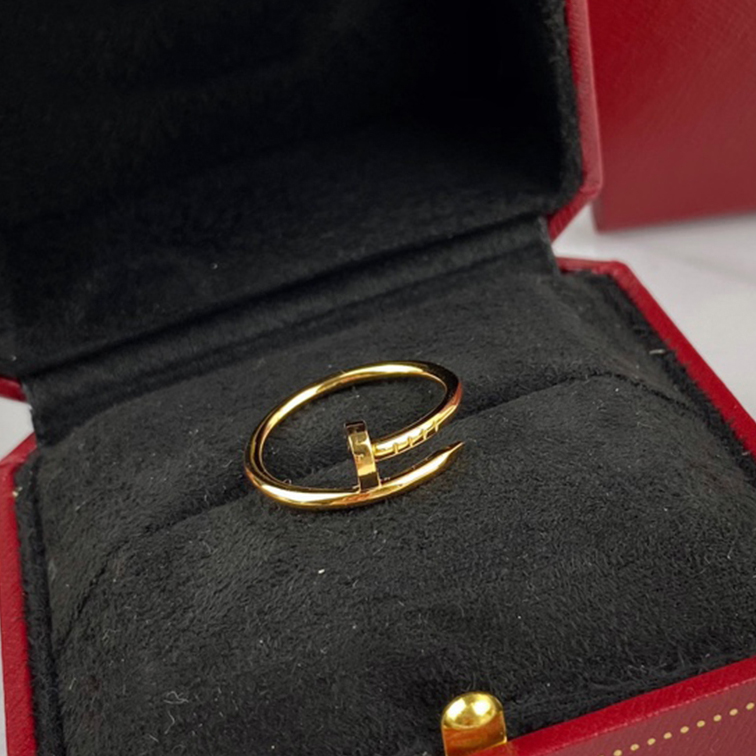 Fine nails ring clou Gold plated 18K for woman rings designer for man T0P quality highest counter quality classic style fashion luxury exquisite gift 003
Fine nails ring clou Gold plated 18K for woman rings designer for man T0P quality highest counter quality classic style fashion luxury exquisite gift 003