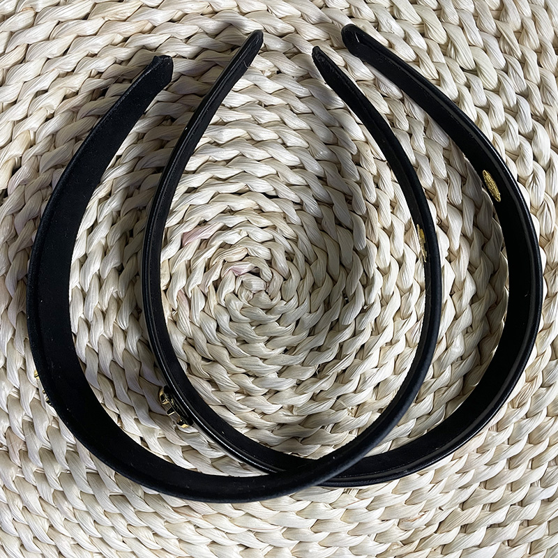 2pcs Party Favor Hair Clasp Hair Accessories Vintage Headband Velet C for Christmas Wedding
2pcs Party Favor Hair Clasp Hair Accessories Vintage Headband Velet C for Christmas Wedding