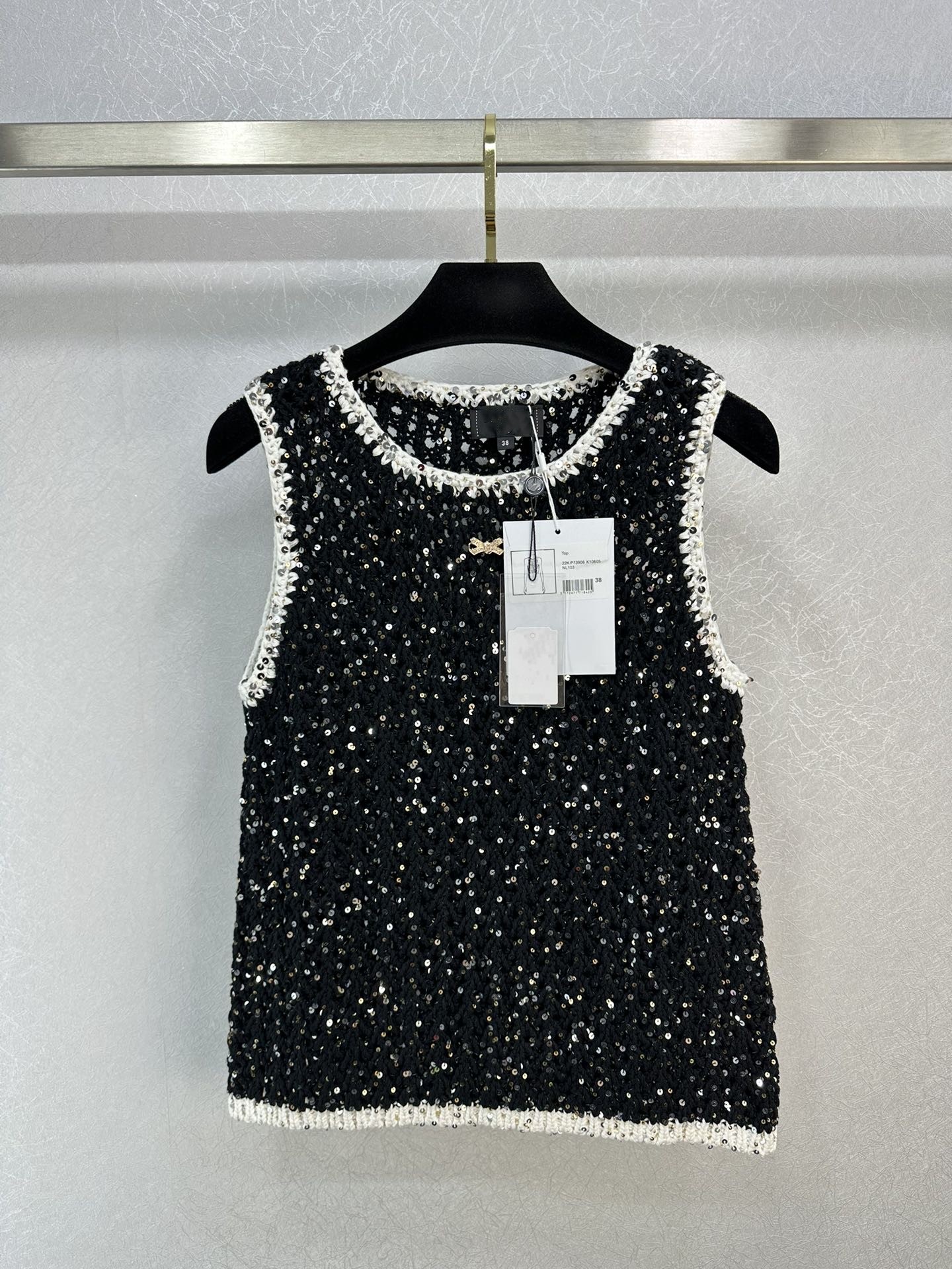 Women' Knits & Tees 2023 Spring Summer O Neck Sleeveless Women' Tops High End Jacquard Designer Sweater 0327-1, Black
Women' Knits & Tees 2023 Spring Summer O Neck Sleeveless Women' Tops High End Jacquard Designer Sweater 0327-1, Black