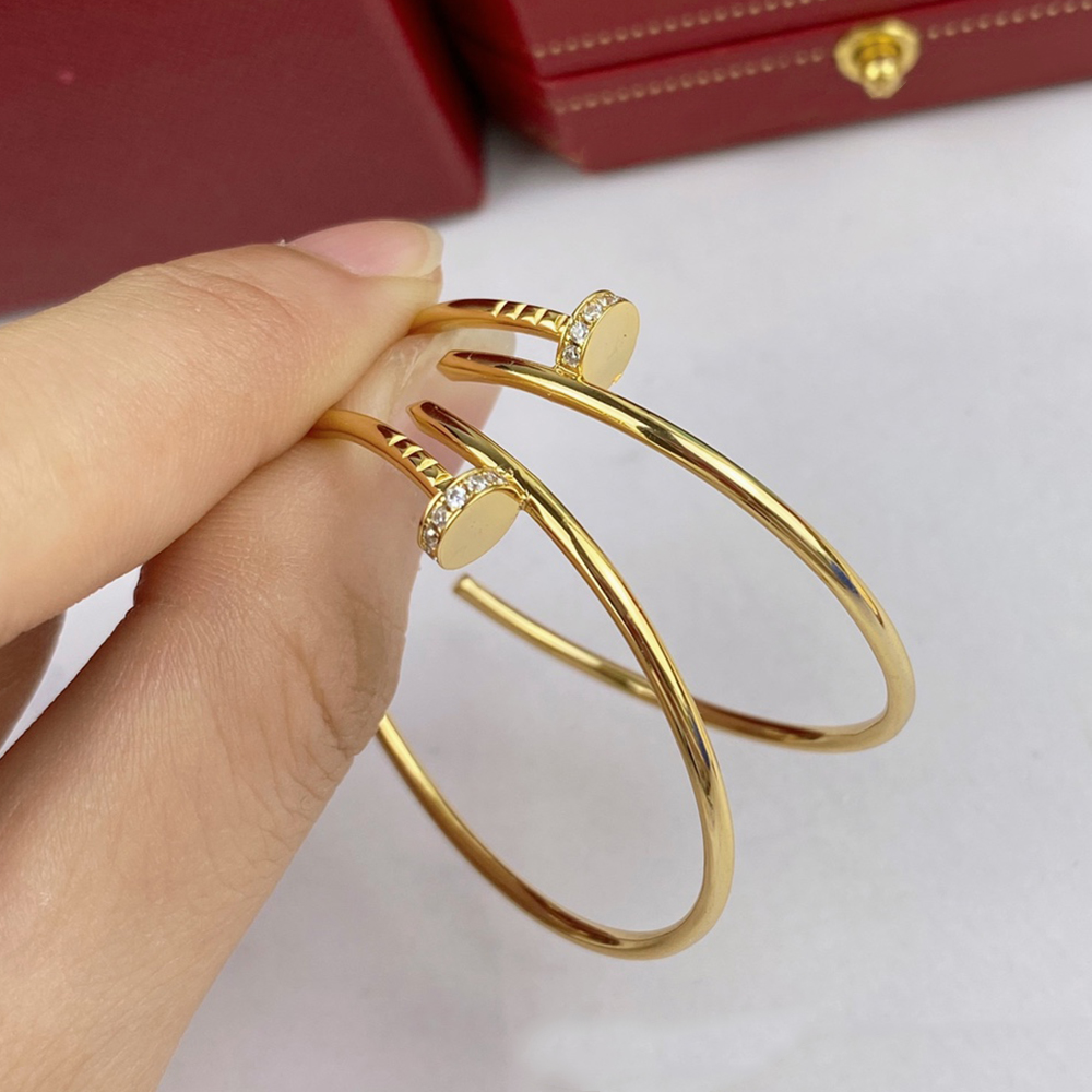 juste un clou BIG Nail earrings for women designer diamond Gold plated 18K T0P quality highest counter quality fashion classic style jewelry anniversary gift 010
juste un clou BIG Nail earrings for women designer diamond Gold plated 18K T0P quality highest counter quality fashion classic style jewelry anniversary gift 010