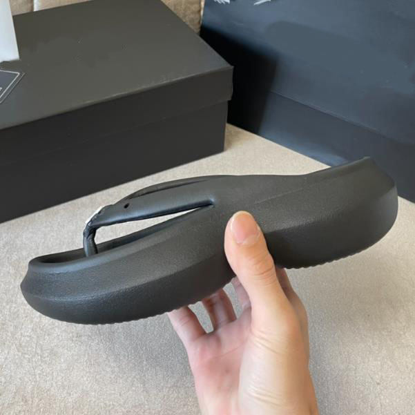 top quality Casual Shoes 2023 Rubber Slippers Flip Flops Women Slides Sandals Luxury Classics Ladies Summer Beach Platform Slipper, Color3
top quality Casual Shoes 2023 Rubber Slippers Flip Flops Women Slides Sandals Luxury Classics Ladies Summer Beach Platform Slipper, Color3