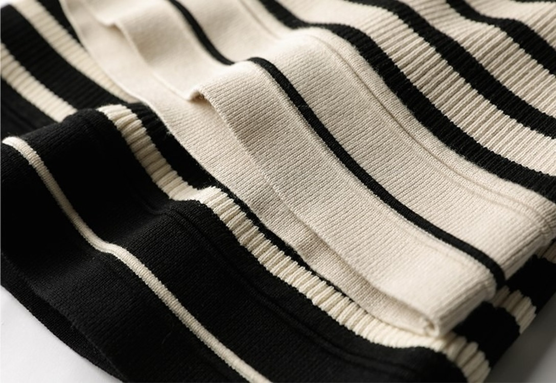 Camisoles Tanks ZCSMLL Classic and Fashionable Black White Stripes Show Thin Pit Strips Knitted Bottoming Vest Top Women's Spring Summer 230327
