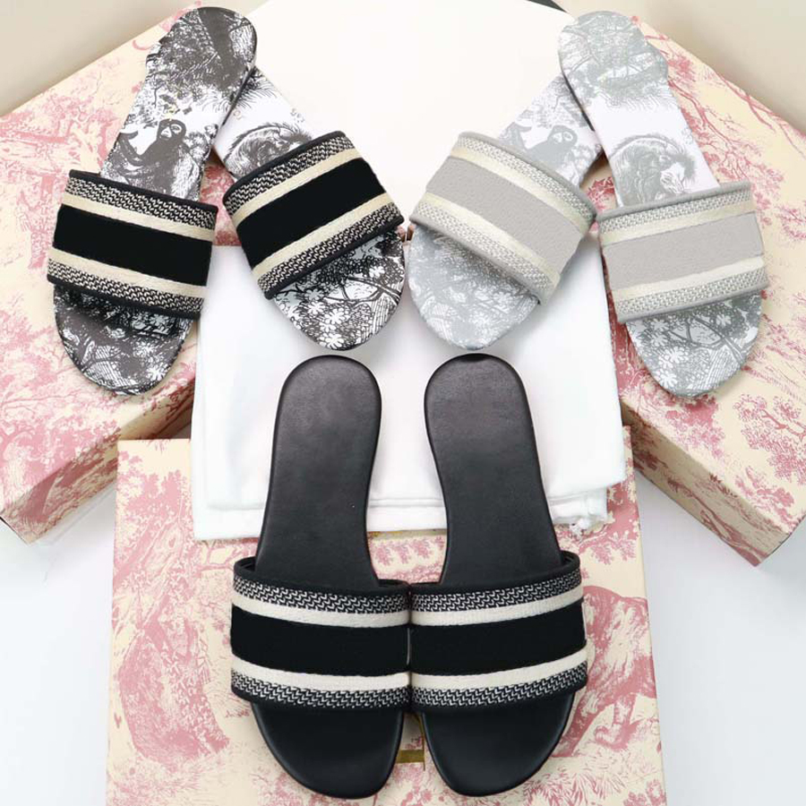 Slide Designer Womens Sandals Slippers Flip Flops Luxury Flat Thick Bottom Embroidery Printed 35-42, #1 black
Slide Designer Womens Sandals Slippers Flip Flops Luxury Flat Thick Bottom Embroidery Printed 35-42, #1 black