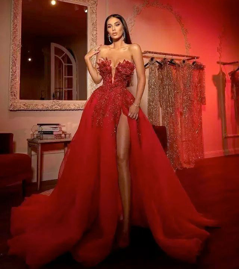 Prom Party Gown A Line Evening Dresses Strapless Floor-Length Sweep Train Beaded Applique Crystal Tulle Red long Thigh-High Slits Backless
