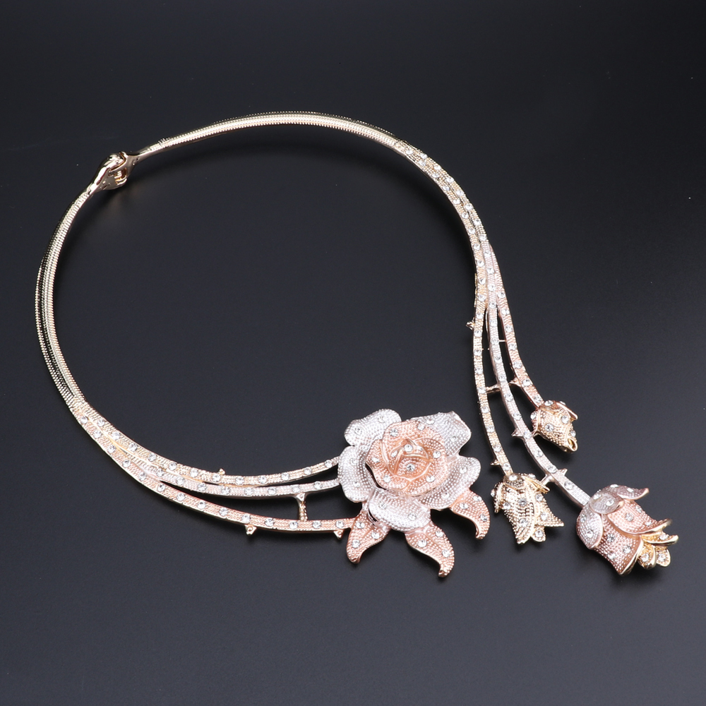 Wedding Jewelry Sets Nigeria Classic Jewelry Sets Elegant Bride Wedding Flower Shape Necklace Earrings Bracelet Ring Set for Dubai Women 230325