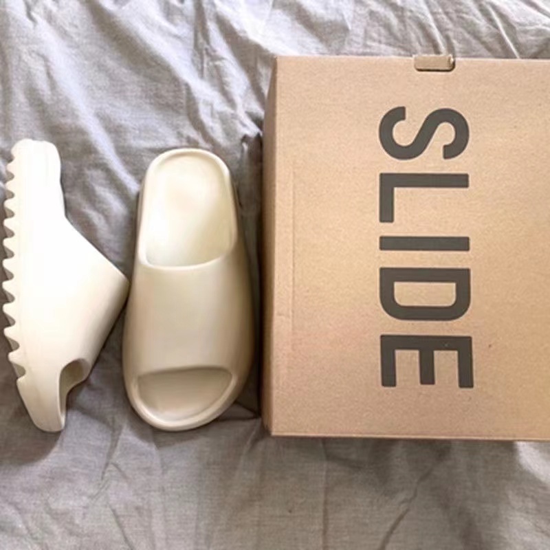 Pure original toxic slippers original box packaging couple trend #Kanye West #Yeezy# Thick base bone white Outer wear summer sandals, Brown
Pure original toxic slippers original box packaging couple trend #Kanye West #Yeezy# Thick base bone white Outer wear summer sandals, Brown