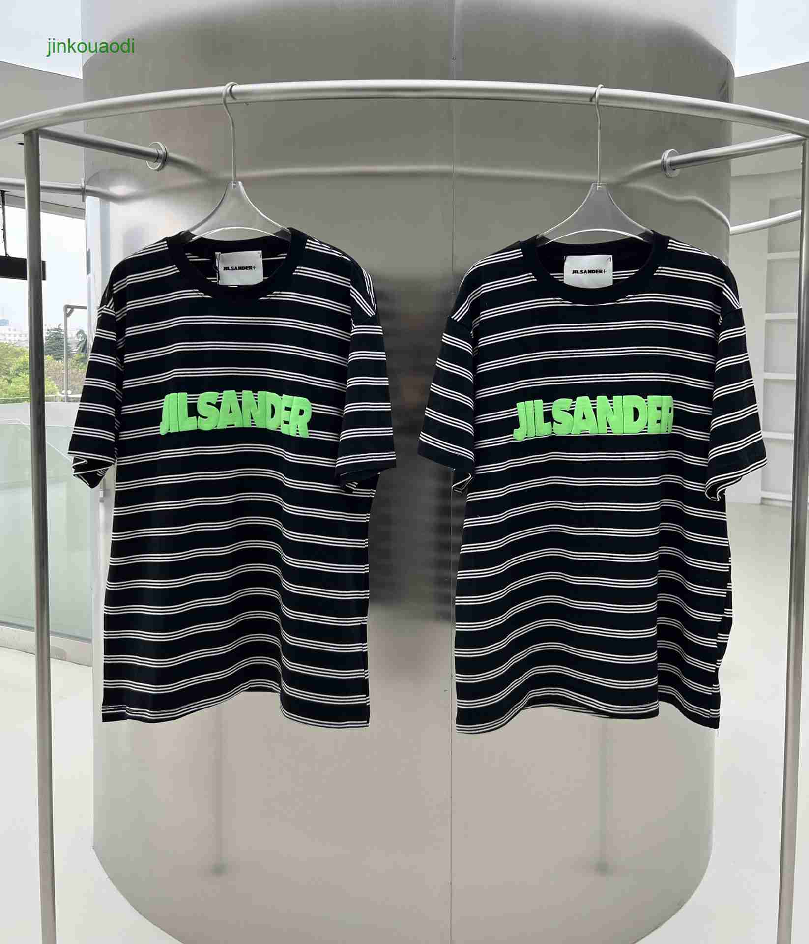 Jill Sanders Correct Version Minimalist Basic Oversize Letter Men' and Women' Stripe Short Sleeve t Shirt, Black
Jill Sanders Correct Version Minimalist Basic Oversize Letter Men' and Women' Stripe Short Sleeve t Shirt, Black