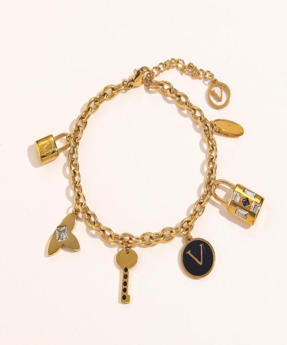 2022 New Fashionable Classic Bracelets Women Bangle 18K Gold Plated Stainless steel Crystal Lovers Gift Wristband Cuff Chain Desig9728675
2022 New Fashionable Classic Bracelets Women Bangle 18K Gold Plated Stainless steel Crystal Lovers Gift Wristband Cuff Chain Desig9728675