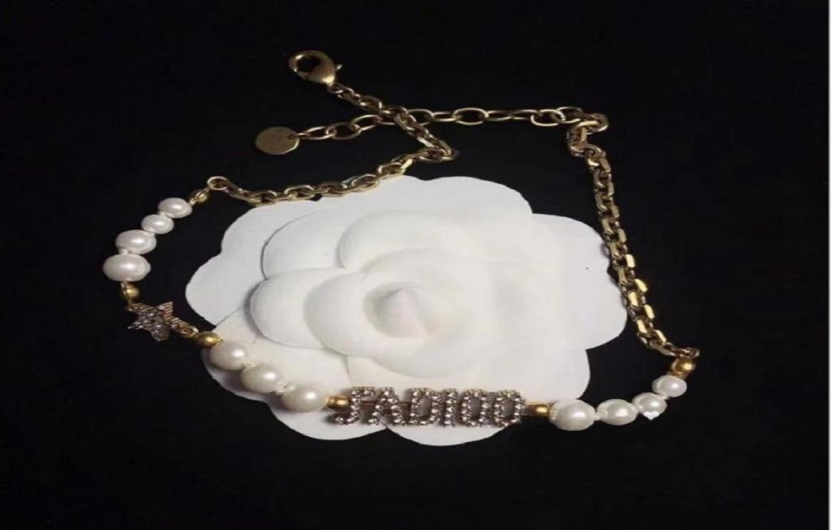 2021 chain Alloy Electroplate branded letters pearl stars zirconia studded necklaces and bracelets with packaging5246151
2021 chain Alloy Electroplate branded letters pearl stars zirconia studded necklaces and bracelets with packaging5246151