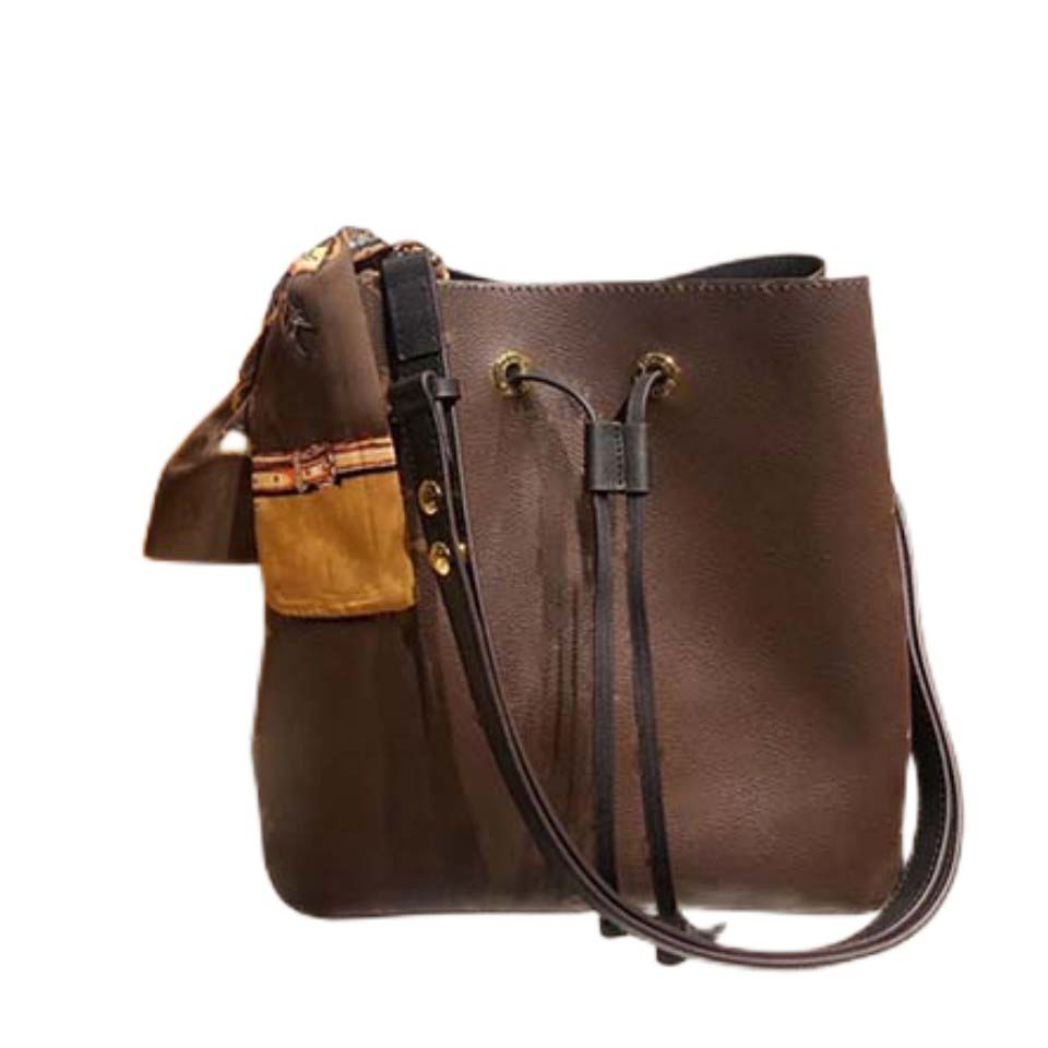 Designer Fashion women Luxurys Crossbody bag famous classical designer lady Cross Body Bags Handbag Tote Satchel Purse black gold silver chain Leather Versatile, Brown3 
Designer Fashion women Luxurys Crossbody bag famous classical designer lady Cross Body Bags Handbag Tote Satchel Purse black gold silver chain Leather Versatile, Brown3