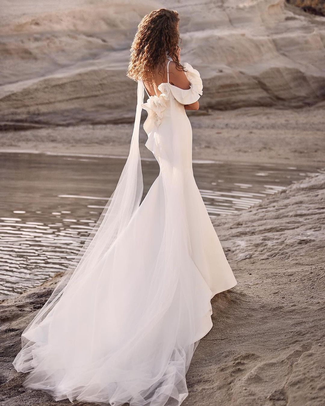 Summer Boho Mermaid Wedding Dresses Satin Ruffles Off Shoulder Short Sleeve Bride Dress Backless Bohemian Bridal Gowns