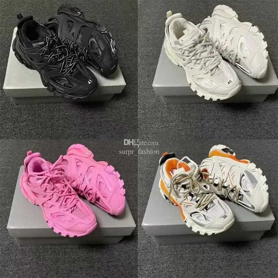 Balencigas Balencaigaity Designer Tracks Shoes Track 3 3.0 Triple White Black Mans Sneakers Gomma Leather Trainer Nylon Printed Tel, 12
Balencigas Balencaigaity Designer Tracks Shoes Track 3 3.0 Triple White Black Mans Sneakers Gomma Leather Trainer Nylon Printed Tel, 12