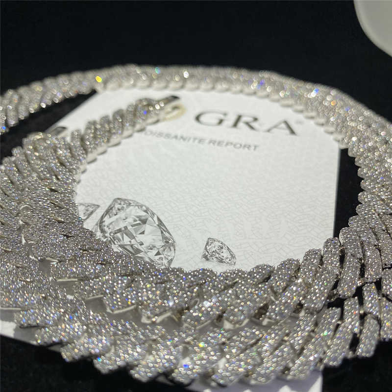 12mm/10mm VVS1 Moissanite Iced Out Cuban k Chain in Sier