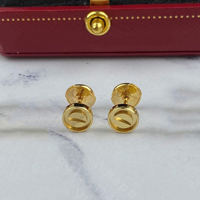 LOVE earring charms for woman stud designer Gold plated 18K T0P quality highest counter quality fashion luxury jewelry anniversary gift anniversary gift 013
LOVE earring charms for woman stud designer Gold plated 18K T0P quality highest counter quality fashion luxury jewelry anniversary gift anniversary gift 013