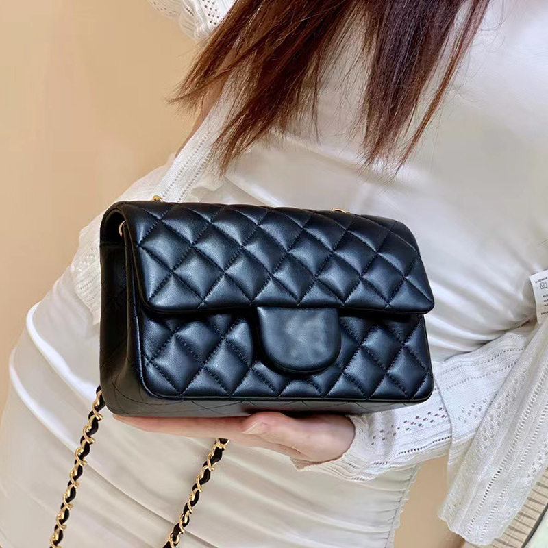 Designer Flap Bag Luxury Crossbody Bag Genuine leather handbag 20CM Top-level Replication Chain Bag With Box CH004
Designer Flap Bag Luxury Crossbody Bag Genuine leather handbag 20CM Top-level Replication Chain Bag With Box CH004