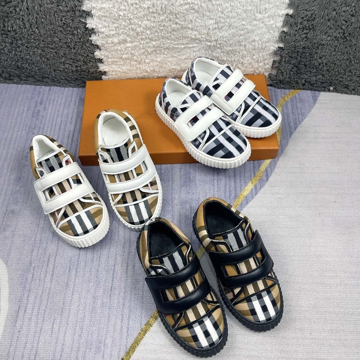Brand design kids casual shoes leather plaid design toddler shoes kids pasteboard shoes
Brand design kids casual shoes leather plaid design toddler shoes kids pasteboard shoes