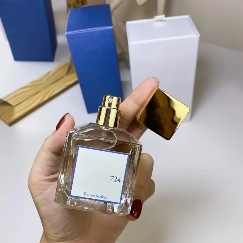 Brand 724 Masion Rouge 540 Baccarat Perfume 70ml Extrait Eau De Parfum 2.4FL.OZ Paris Unisex Fragrance Long Lasting Smell Cologne Spray fast ship
Brand 724 Masion Rouge 540 Baccarat Perfume 70ml Extrait Eau De Parfum 2.4FL.OZ Paris Unisex Fragrance Long Lasting Smell Cologne Spray fast ship